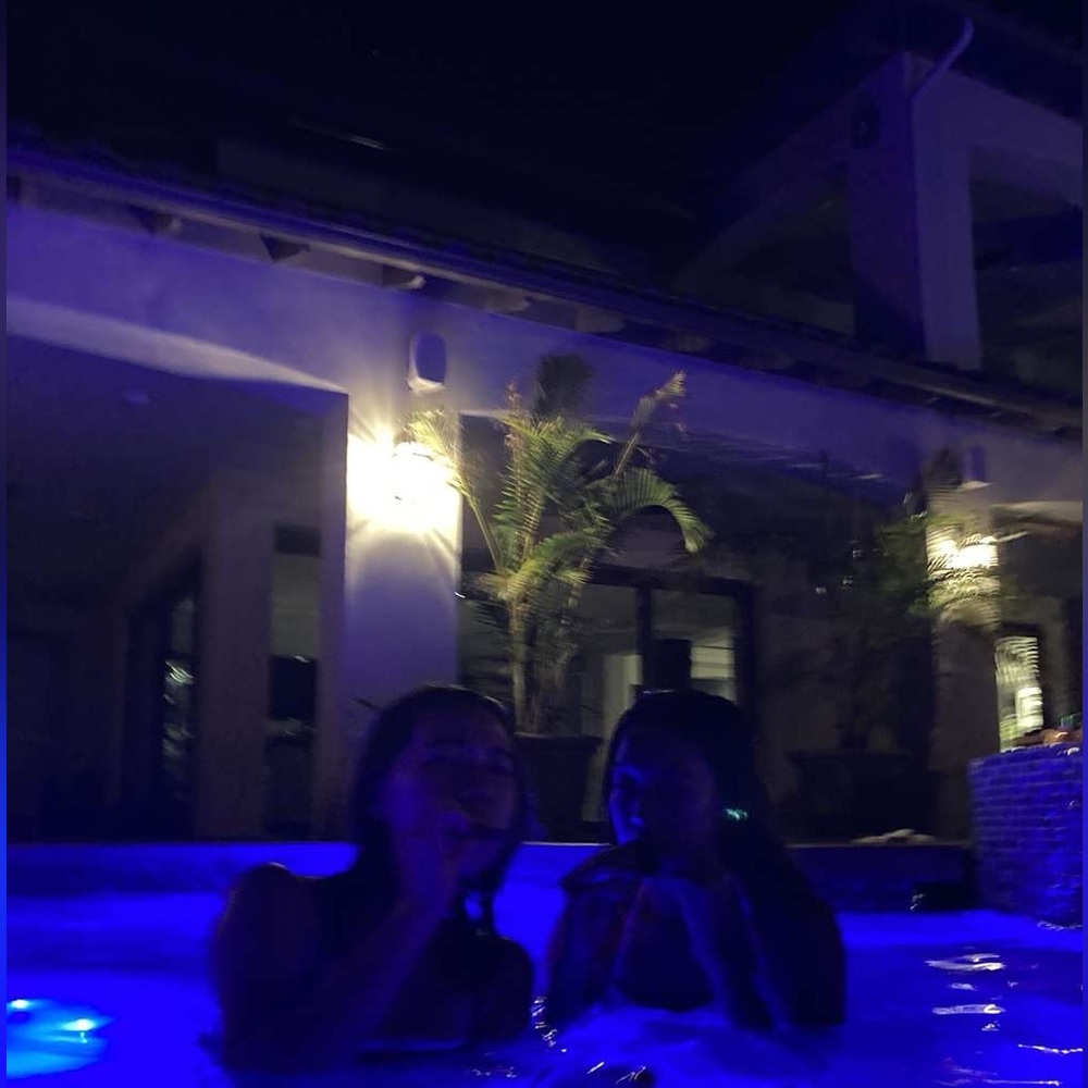 Meet your Posher, Max